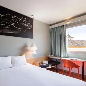  Otel Ibis